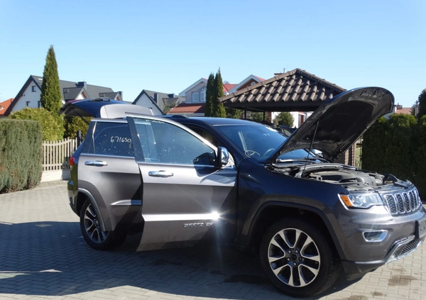 Jeep Grand Cherokee cena 75900 przebieg: 102000, rok produkcji 2018 z Białystok małe 379